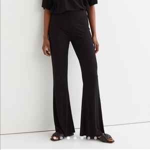 Matching set - High waisted pants and cropped matching top